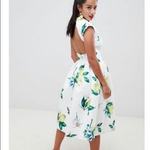 Darling lemon print dress.